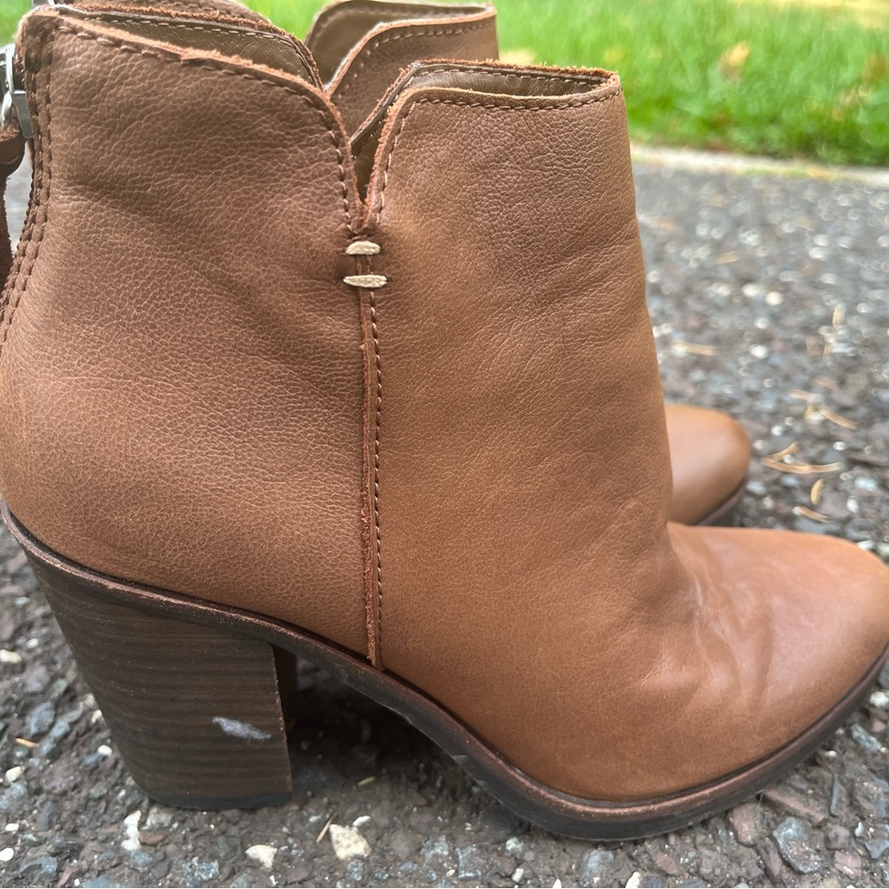 Bp Jett Lea Tan Cognac Leather Classic Heel Ankle Booties Size 5.5M